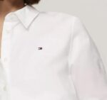 ⁦قميص نسائي تومي هيلفيغر (Tommy Hilfiger) ابيض قطن اصلي⁩ - الصورة ⁦2⁩