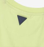⁦تيشرت تفاحي وأسود  Guess⁩ - الصورة ⁦3⁩