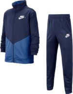 ⁦طقم Nike⁩ - الصورة ⁦2⁩