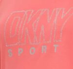 ⁦تيشرت نسائي قطن مشمشي دكني  Dkny⁩ - الصورة ⁦3⁩