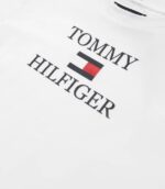 ⁦تيشرت ولادي تومي هيلفيغر (Tommy Hilfiger) ابيض قطن اصلي⁩ - الصورة ⁦3⁩
