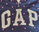 ⁦بلوفر محشي Gap⁩ - الصورة ⁦2⁩