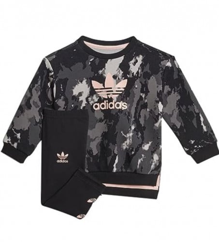 m869wnzd3JWotoU1MkJcYmQLBU2Sh7DuBx88nuqI طقم Adidas - الصورة 1