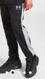 ⁦طقم بوليستر Under Armour⁩ - الصورة ⁦4⁩